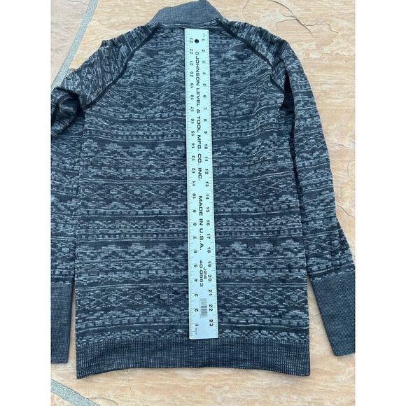 Lululemon Rest Less 1/4 Zip Top Size 6 ? Heathered Slate Patterned MF - Picture 3 of 5
